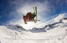 乐虎国际-国际米兰财务策略显效，科雷亚与阿瑙托维奇离队释放近2500万欧元成本空间